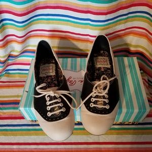 Bettie page saddle shoe flats